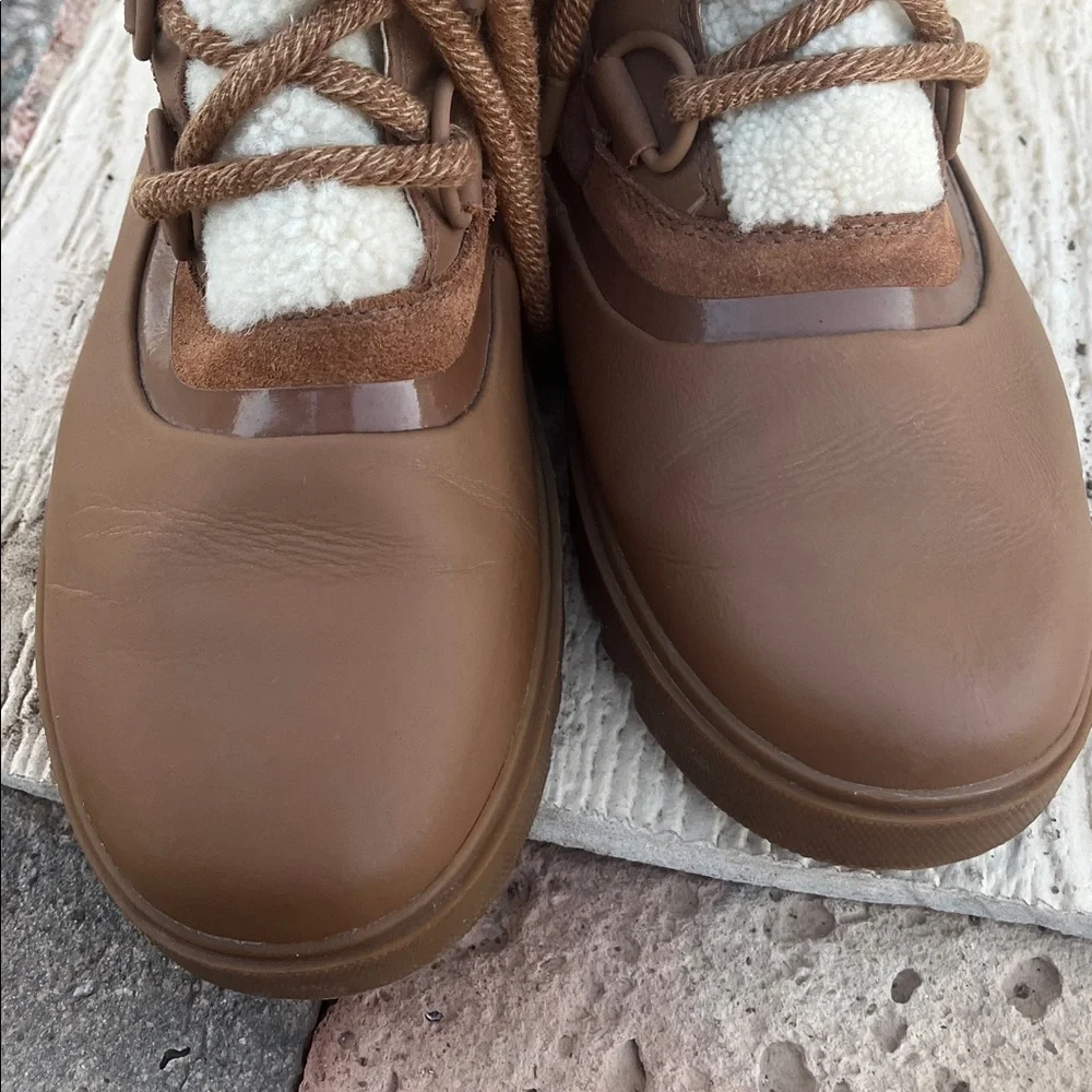Sorel Women's Joan of Arctic Next Lite Tan Boots size 9
